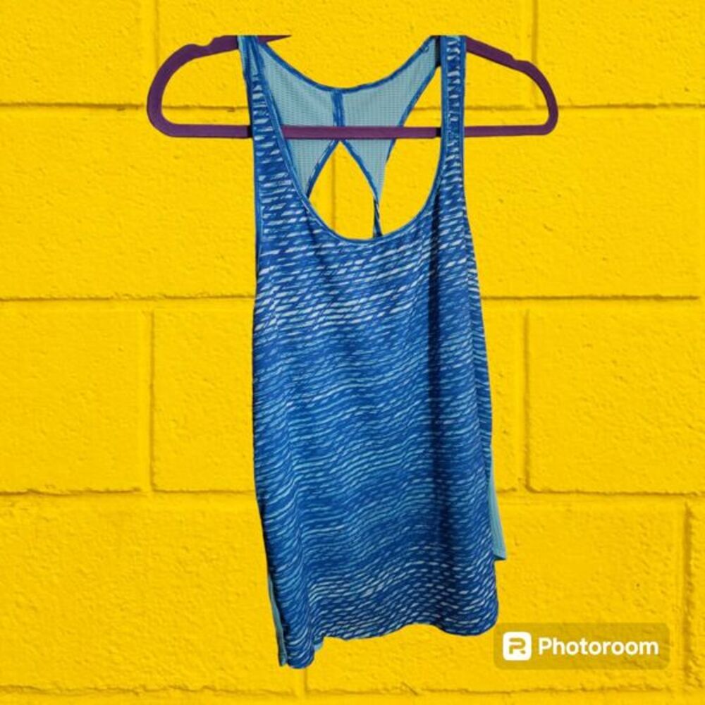 Under Armour Racerback Tank Size XL ( No Size Tag Attached)‎  (OS 1021)